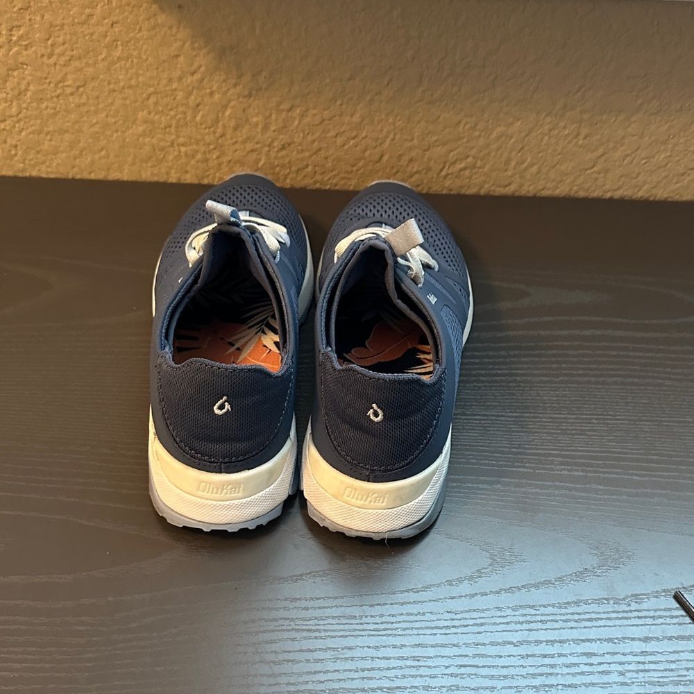 Olukai Women’s Blue and White Comfort Athletic Shoes Size 7 - Picture 4 of 7